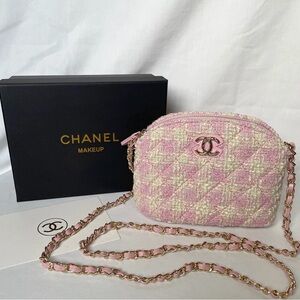 New CHANEL  VIP Gift with Purchase Crossbody Bag Pink & White Tweed & Box